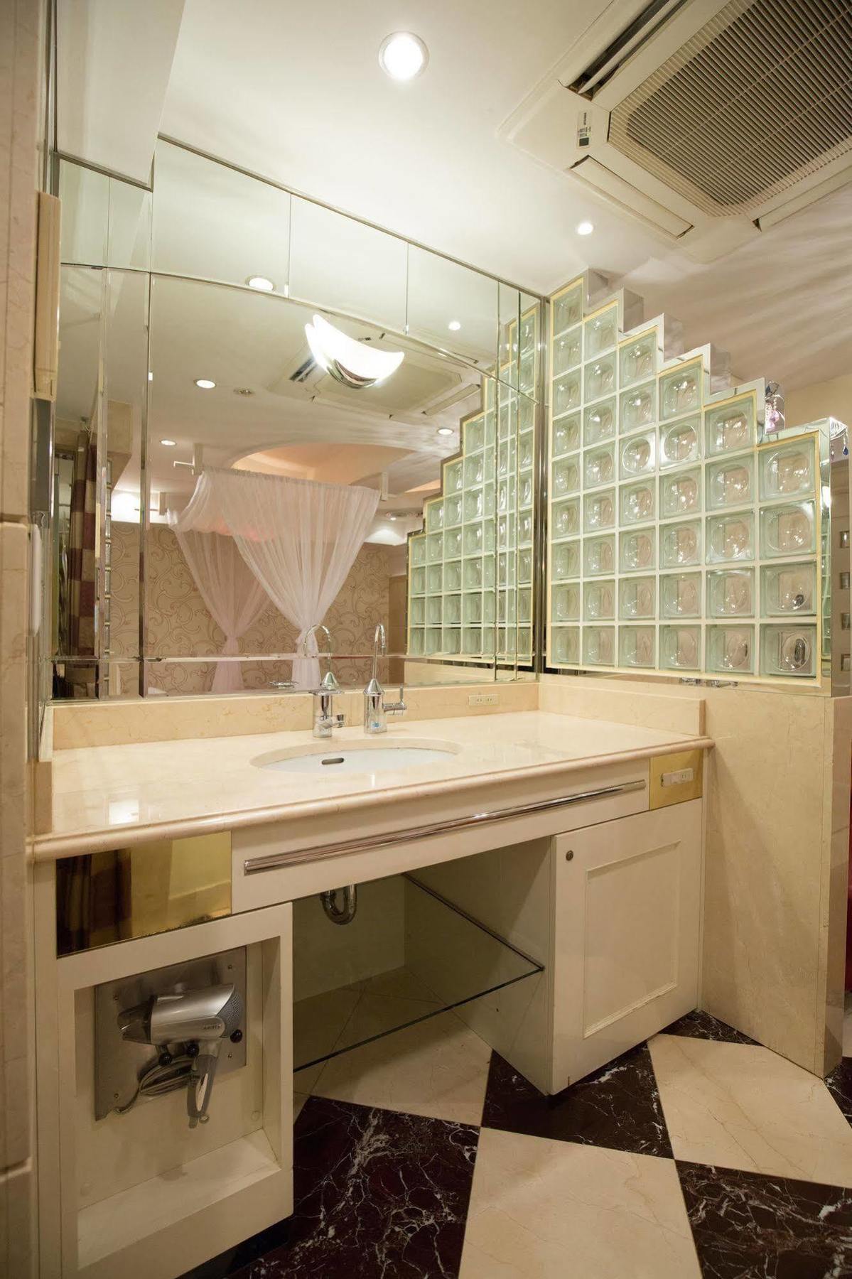 Hotel An Shinjuku Kabukicho (Adults Only) Токио Екстериор снимка
